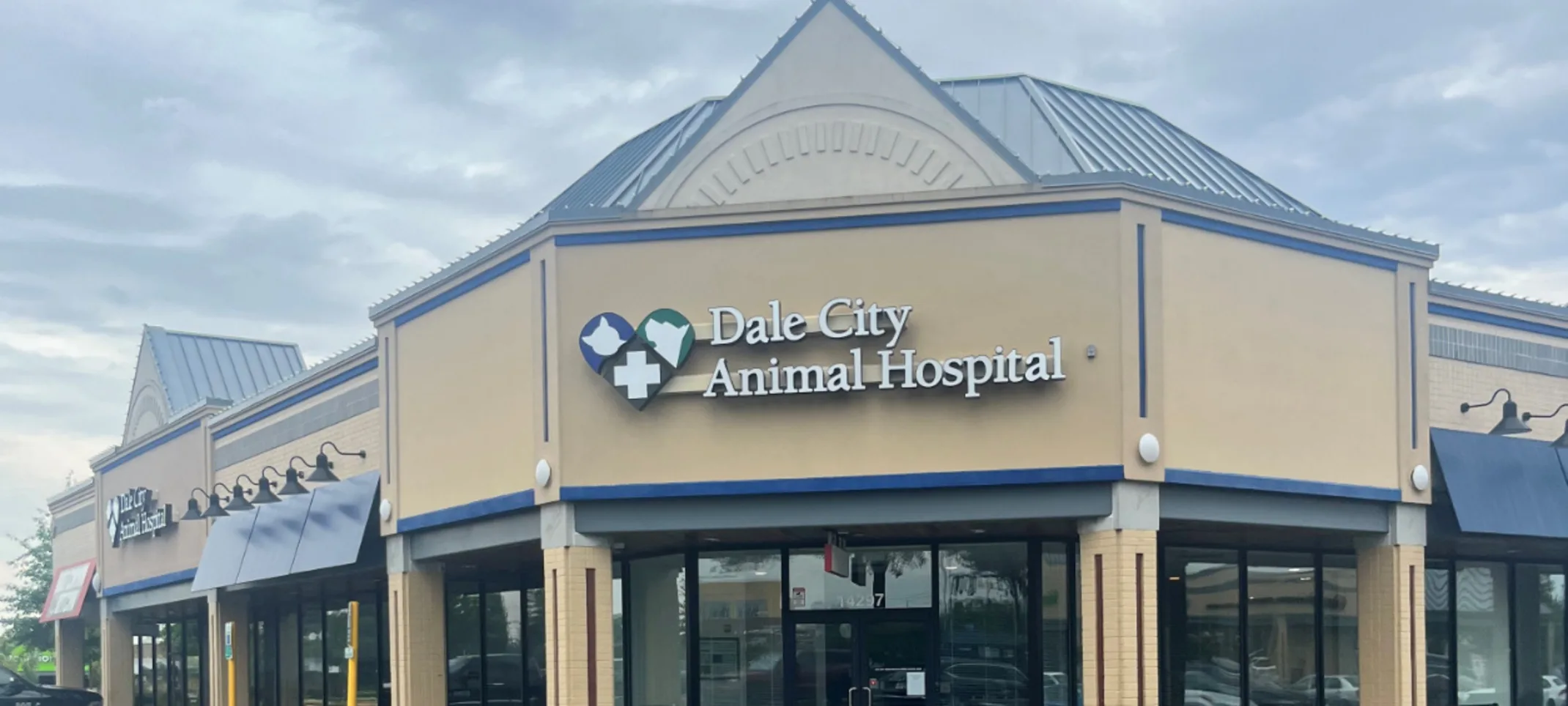 Exterior of Dale City Animal Hospital